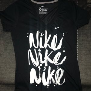 Nike Slim Fit V-Neck Tee